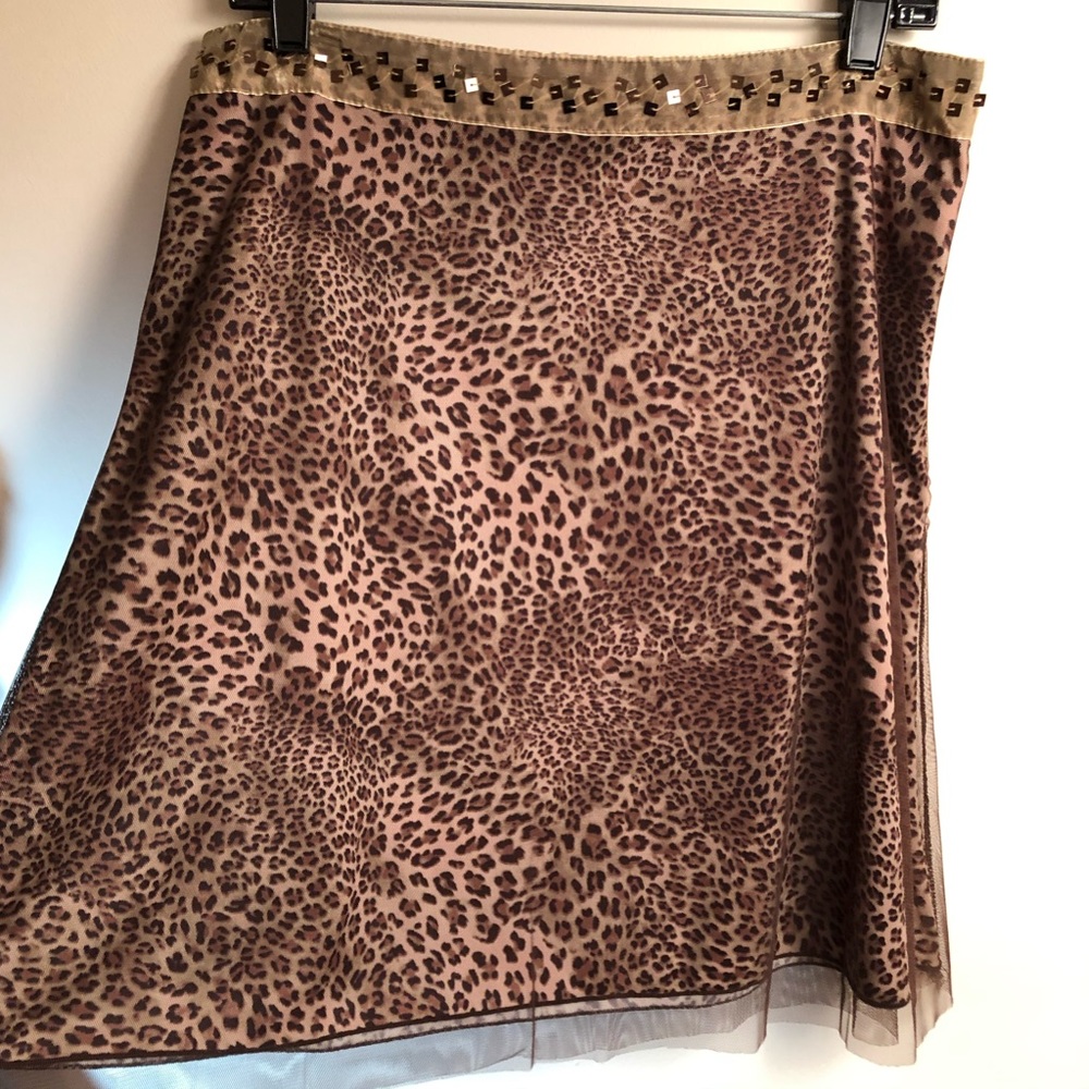 🛑SOLD📦 •
Leopard, Brown Mesh Overlay & Bronze Sequin Skirt•FINAL MARKDOWN - Picture 2 of 8